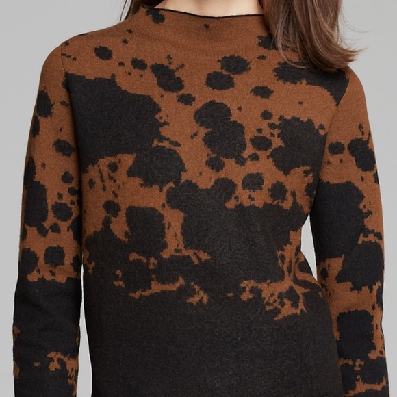 Burberry – Soft Wool Black and Brown Patterned Sweater Sz L. Excellent condition